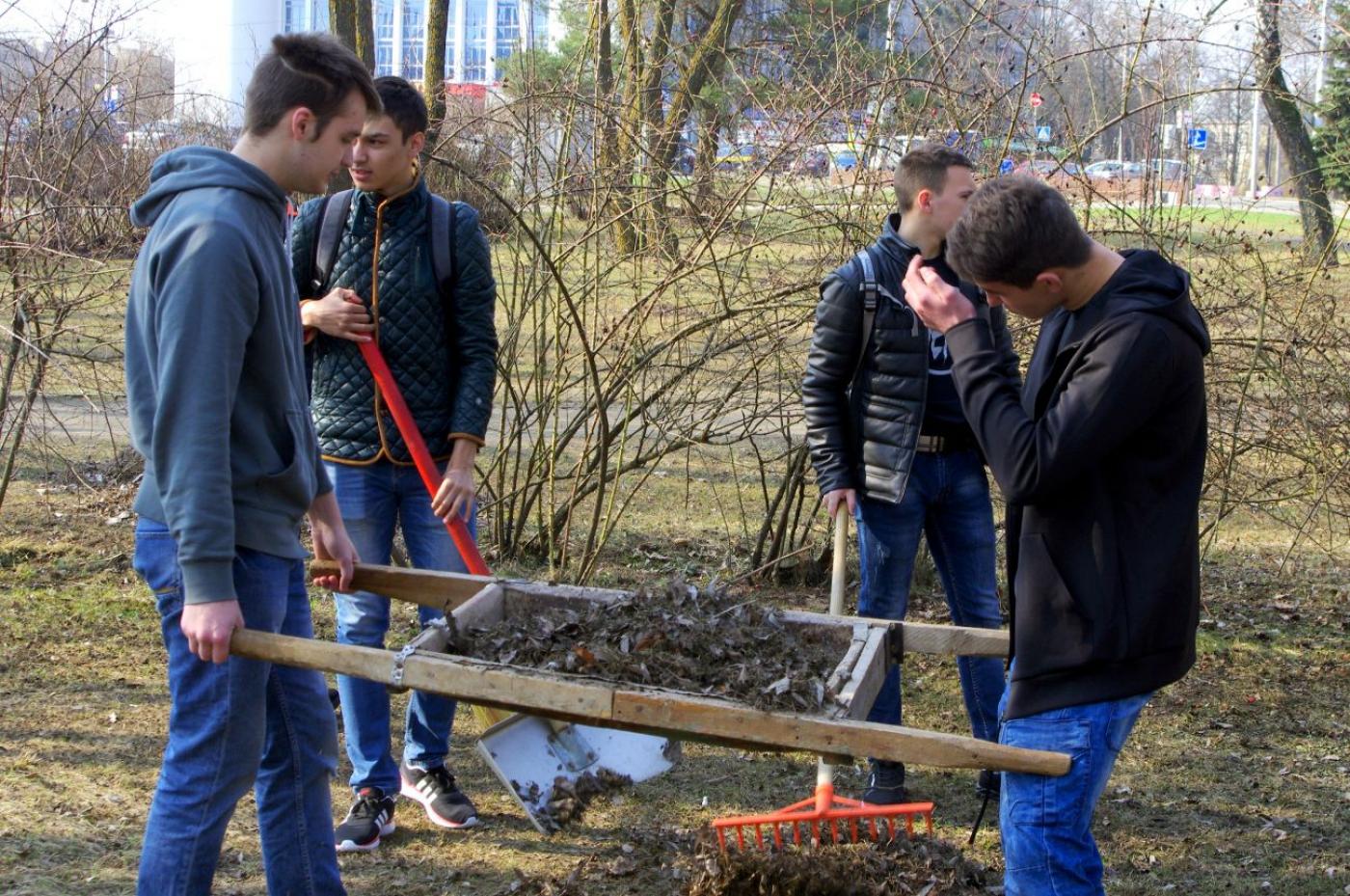 В филиале БНТУ «МГМК» прошел субботник